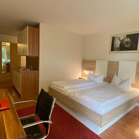 Lägenhetshotell Hotel-apart 3*